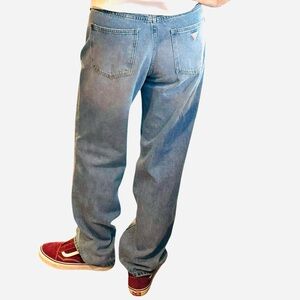 Guess Women's Light Blue Distressed Jeans Size 12 31 High Rise Relaxed Straight